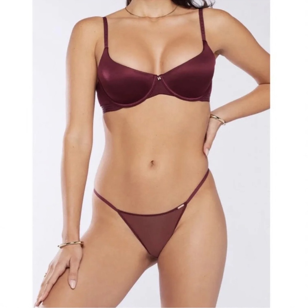 NWT Savage x Fenty Curvy String Thong
